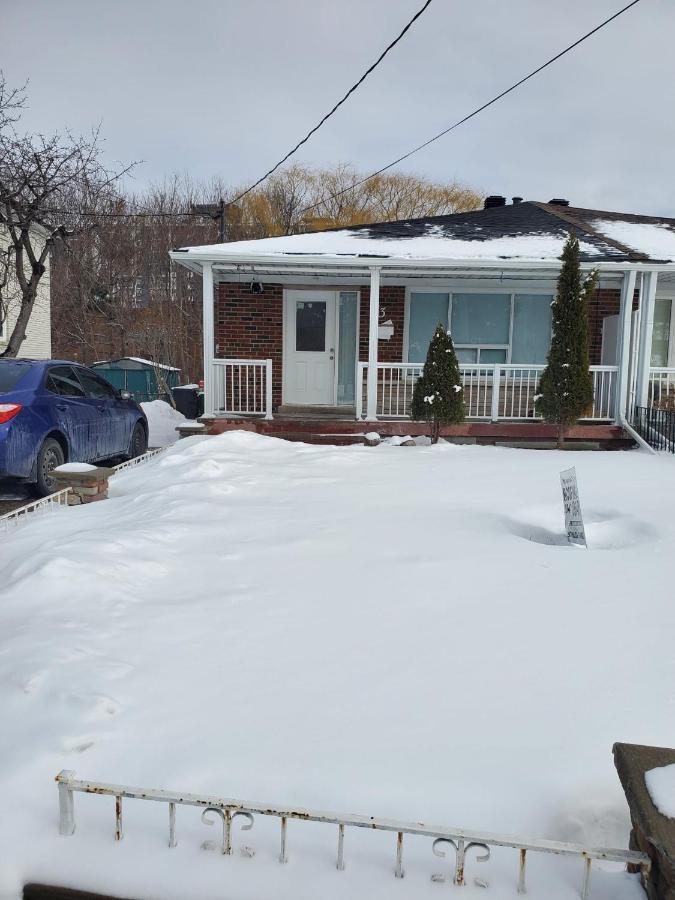 Maxwell Esabu Toronto Exterior foto
